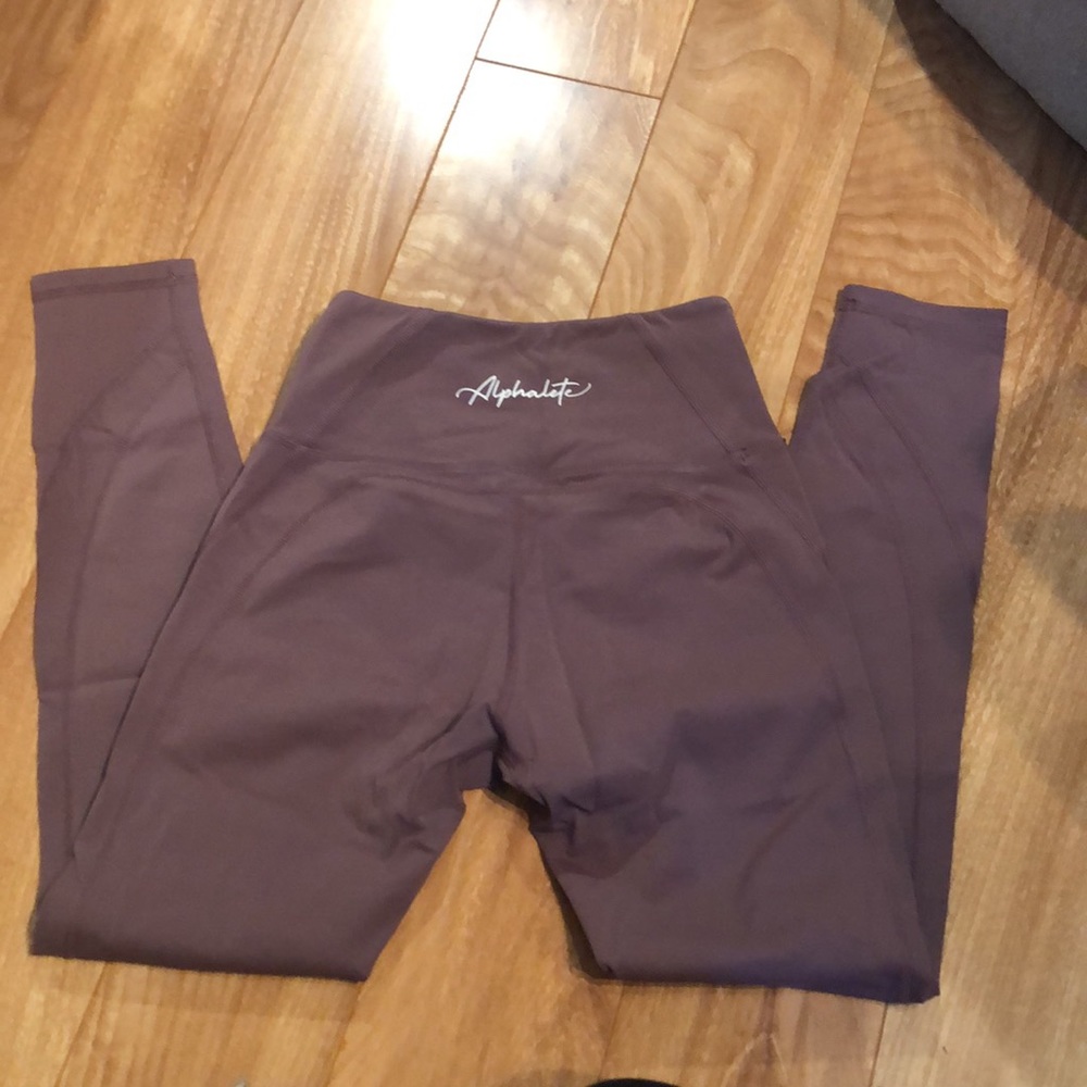 Alphalete Pulse Surge Leggings